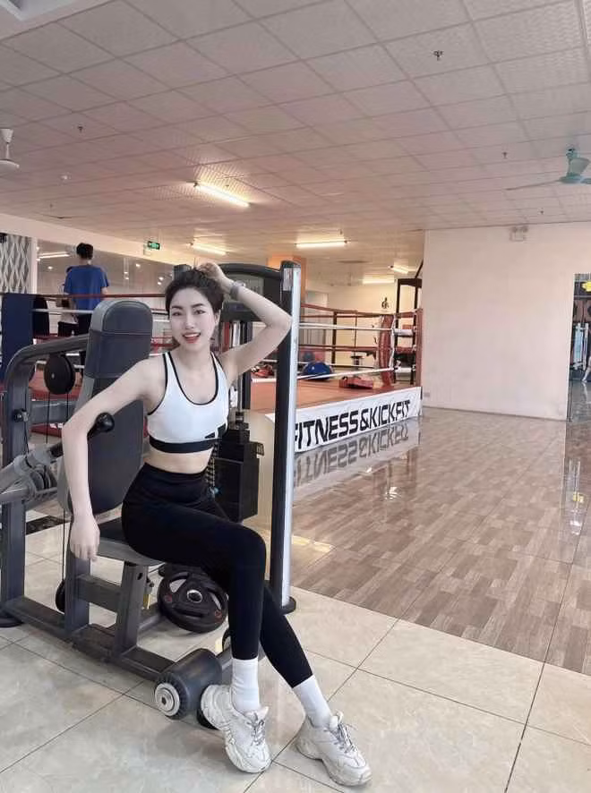 Em gái Văn Toàn sở hữu body cực phẩm nhờ đều đặn tập gym