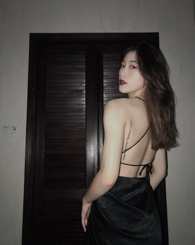 Nếu như ai chưa biết tới Đặng Thu Huyền, nhiều người sẽ nghĩ rằng cô nàng là người mẫu chuyên nghiệp thay vì là một VĐV bóng chuyền.