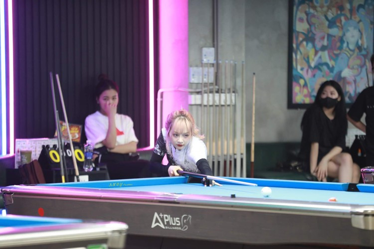 Nhiều người nhanh chóng nhận ra, những thay đổi về hình ảnh và sự tự tin sau phẫu thuật có thể giúp Gấm Kami ngày càng tăng sức hút, sự chú ý từ công ty quảng cáo và nhãn hàng.