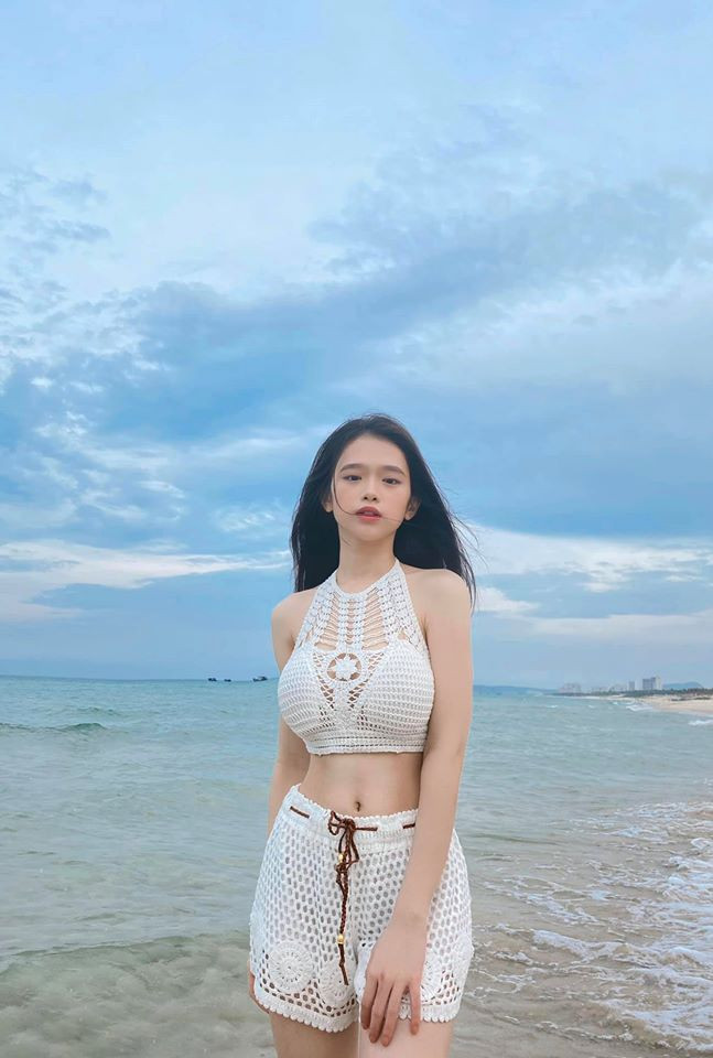 Với độ nổi tiếng của mình, có thể hiểu Linh Ka có mức cát-xê cao không tưởng khiến nhiều người choáng váng.