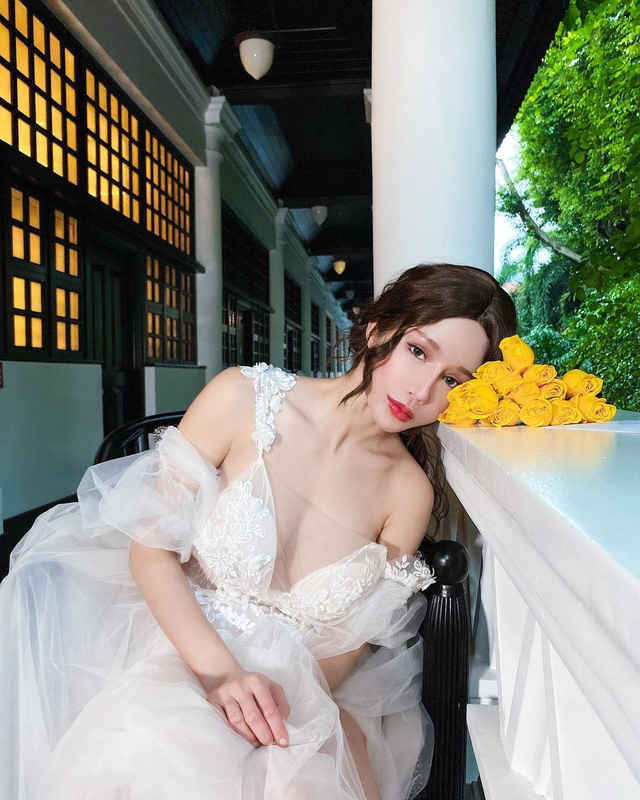 Cách đây chưa lâu, nữ Youtuber người Đài Loan (Trung Quốc) này vừa mua một chiếc xe đầu tiên của mình, Porsche 718 Cayman.