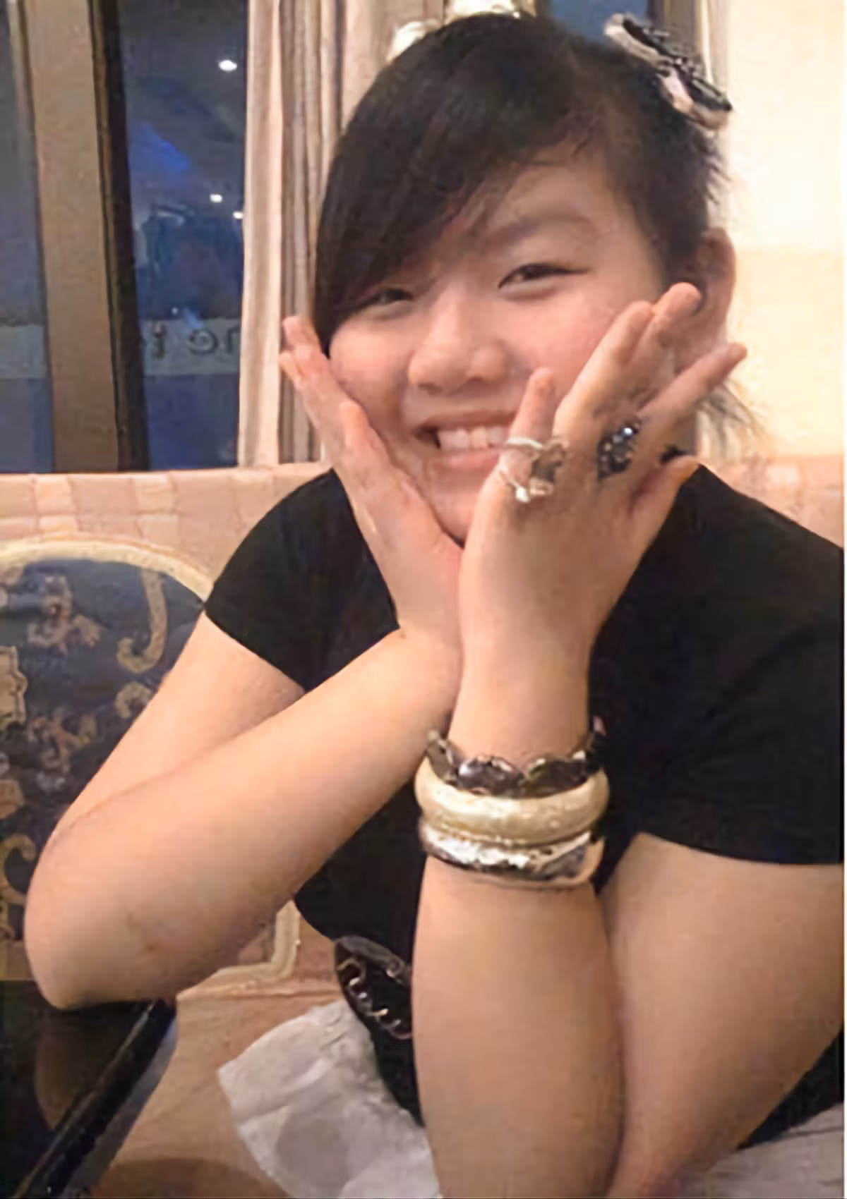 Bên cạnh đó, ái nữ sinh năm 1993 còn gây chú ý khi từng công khai hình ảnh ngày xưa của mình. Thời điểm đó, Tiểu Giang có mức cân nặng lên tới 96kg khiến cô cảm thấy tự ti, không có quá nhiều bạn bè. V