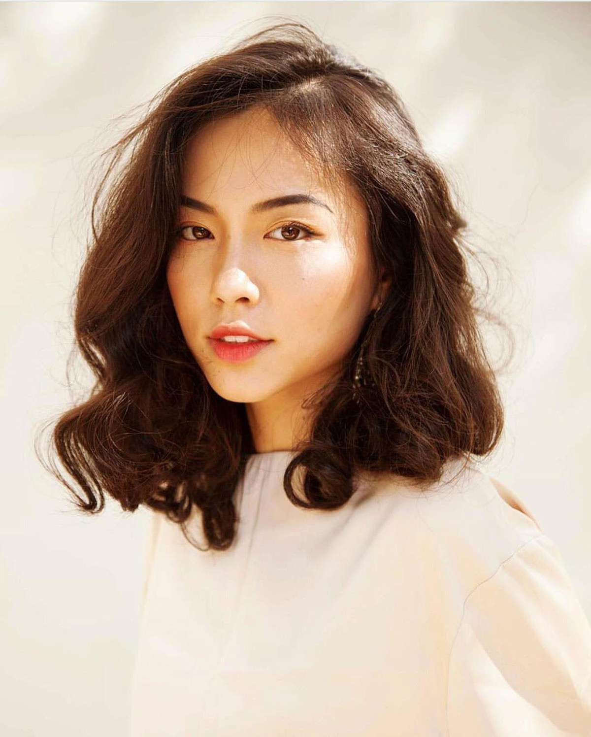 Giữa năm 2018, Hà Trúc lấn sân sang mảng Blogger với tư cách là một Lifestyle Blogger với trang cá nhân hơn 150 nghìn người theo dõi. Cô nàng chăm chút rất kỹ về những nội dung được đăng tải, đặc biệt là việc chơi-màu-sắc trong từng tấm ảnh.