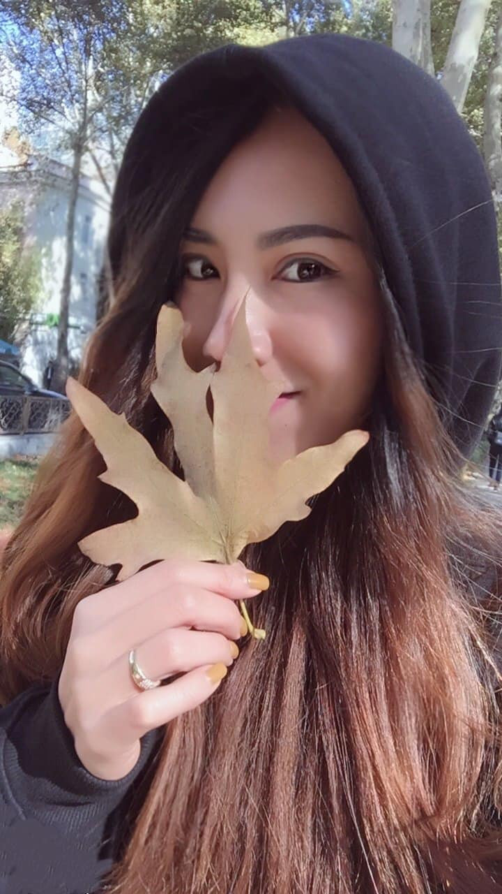 Được biết, để có cơ thể thon gọn và khỏe mạnh như hiện tại, Hà Phượng luôn dành nhiều thời gian cho phòng tập gym.