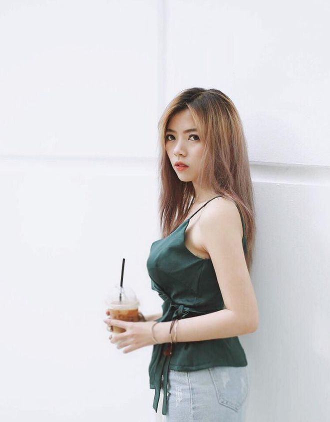 Thậm chí, trên trang cá nhân của mình, Ohsusu cũng khiến cho không ít fan được dịp chiêm ngưỡng những bức ảnh vô cùng nóng bỏng, đôi khi là bán nude của mình.