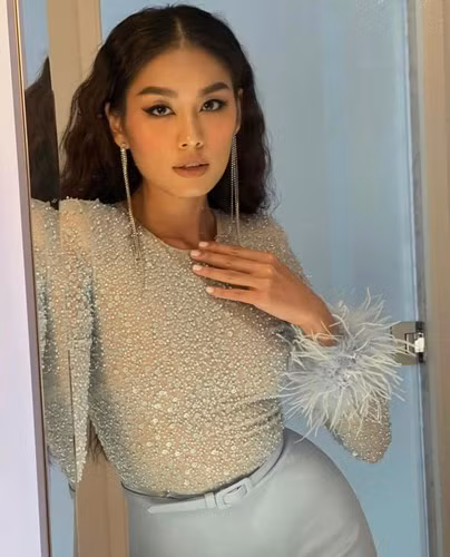 Trước khi có danh hiệu á hậu, gái xinh giới rich kid này thường xuyên chia sẻ nhiều hình ảnh chụp mẫu nội y nóng bỏng.