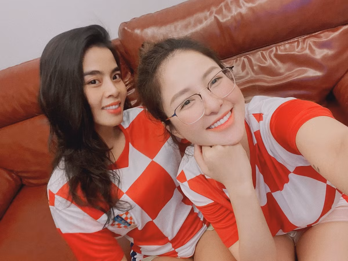 Kể từ sau khi hút mỡ bụng và chăm chỉ tập tành, càng ngày Trâm Anh càng thích khoe những hình ảnh theo phong cách quyến rũ như thế này.