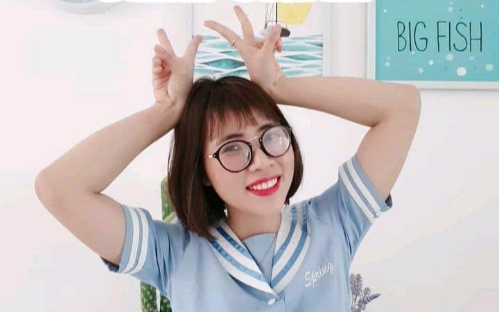 Theo đó, một netizen cho rằng Thơ Nguyễn đã 30 tuổi rồi nhưng hành động, ăn mặc tưởng như mới 20.