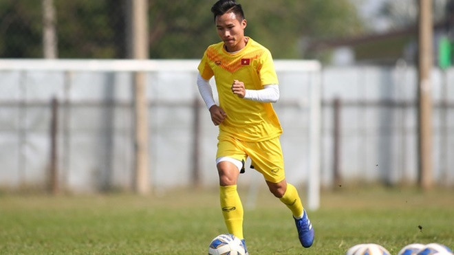 Khi Đức Chiến có sự cứng cáp thì Việt Hưng sẽ là sự mềm mại của U23 Việt Nam. Cầu thủ của HAGL có những pha tỉa bóng xé toang hàng phòng ngự của đối phương.