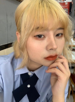 Dù Tiểu Thị không phải hot girl mạng đầu tiên bị bóc mẽ nhan sắc nhưng lần này, cư dân mạng lại có phản ứng gay gắt hơn.