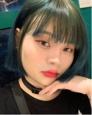 Nhiều người cũng biết hot girl Tiktok Tiểu Thị xinh một phần là nhờ tài make-up, thế nhưng không ai ngờ được thiếu đi make-up cũng như các filter, trông cô nàng lại thay đổi quá nhiều.