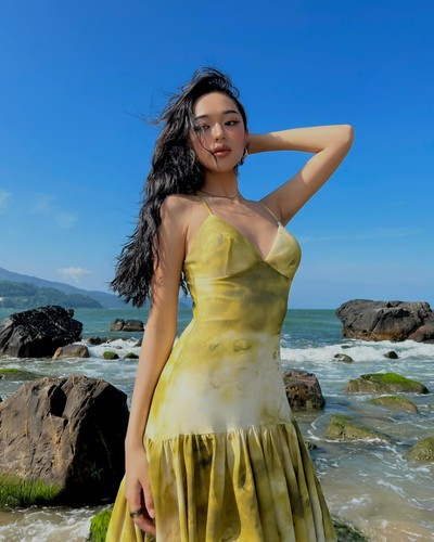 Hiện tại, mỹ nhân sinh năm 2k1 đang làm công việc người mẫu ảnh tự do, KOL, hoạt động chủ yếu tại TP.HCM.