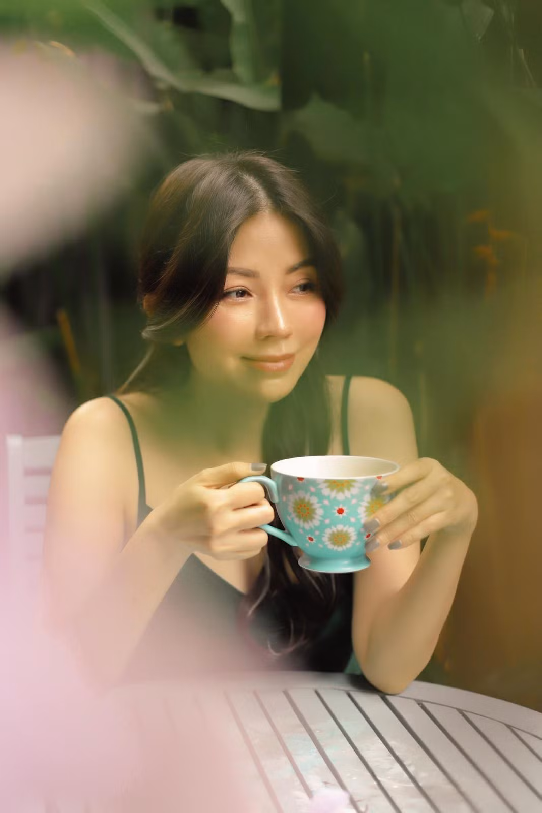 Bởi lẽ dù ở tuổi U50 thì Angela Ngô vẫn thu hút được lượng fan lớn trên kênh TikTok.