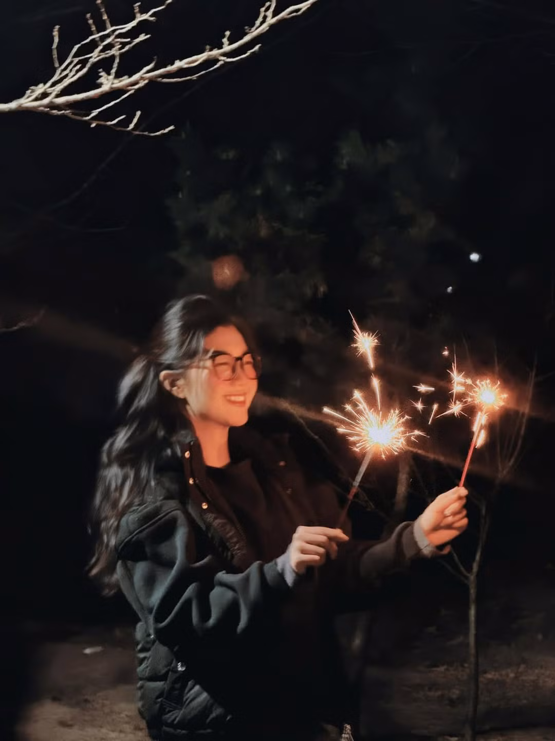 Nam Phương từng đạt được danh hiệu Á khôi Sinh viên Thanh lịch khối Đại Học Đà Nẵng năm 2018 - cuộc thi mà hoa hậu Thanh Thủy cũng tham gia.