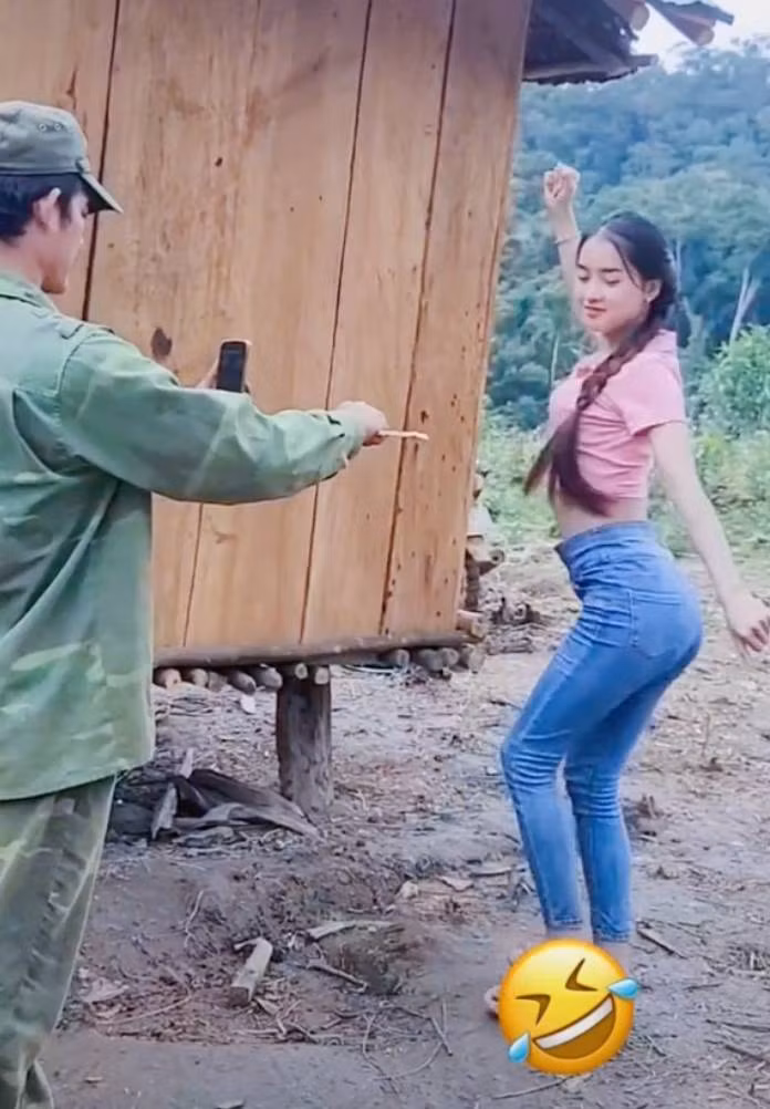 Tuy nhiên, thay vì rút kinh nghiệm không làm những nội dung đó nữa, Yona lại chẳng để tâm đến bình luận của dân mạng.