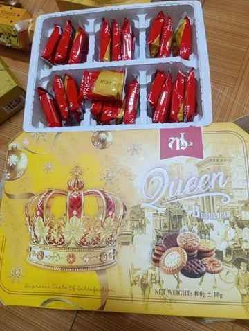 Nhiều người phàn nàn vì họp bánh không chính hãng trong giỏ quà Tết.