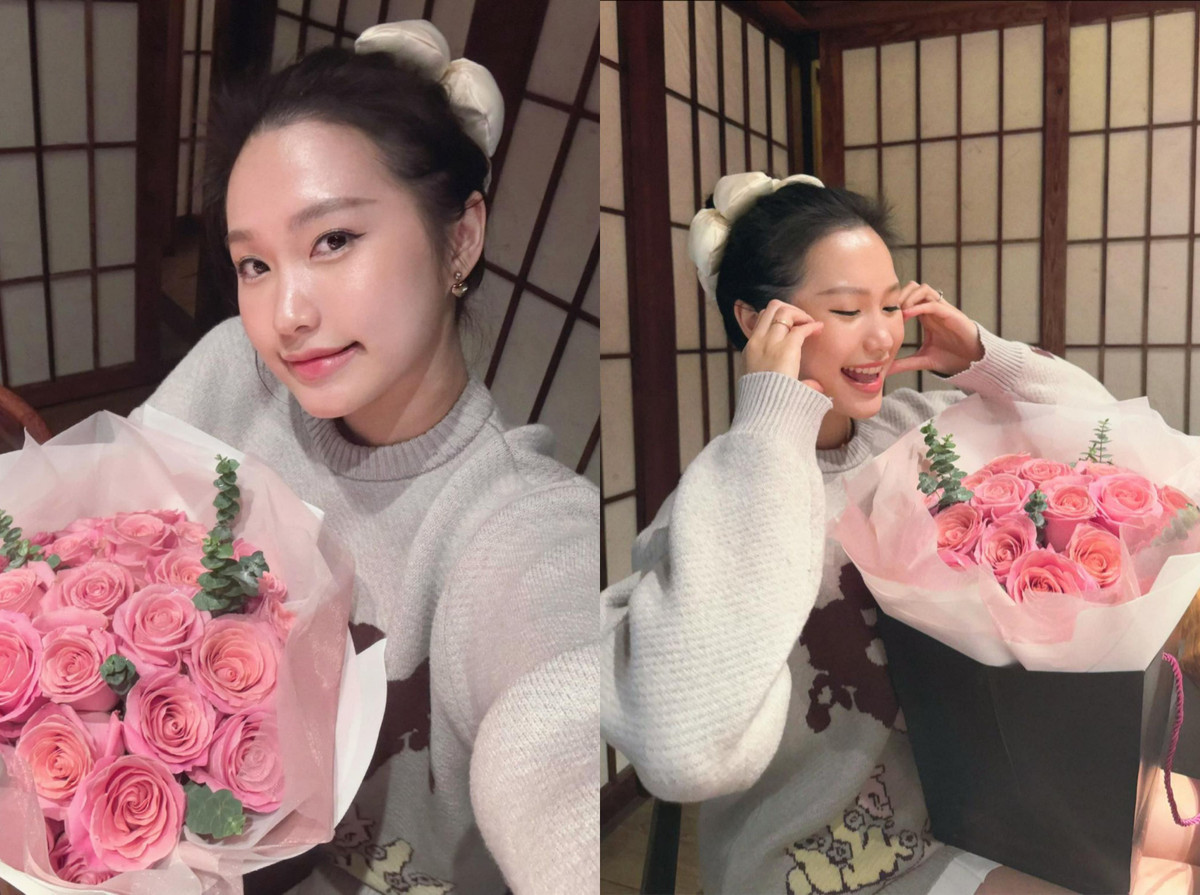 Điểm nhấn nằm ở chiếc nơ phồng điệu đà tạo nên nét thanh lịch, duyên dáng, đang là xu hướng của các hot girl mạng hiện nay. Đây cũng là kiểu tóc khá mới mẻ với Doãn Hải My vì cô thường yêu thích việc thả bung mái tóc mượt mà.