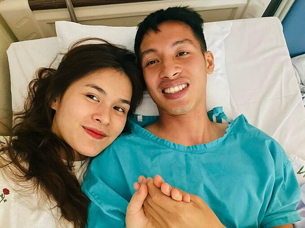 Nhiều lần, nam tiền vệ đội tuyển Việt Nam không ngại thể hiện tình cảm dành cho tổ ấm nhỏ của mình. Hùng Dũng thường sẽ chi mạnh tay trong những ngày lễ để vợ mua sắm thỏa thích những thứ mình cần.