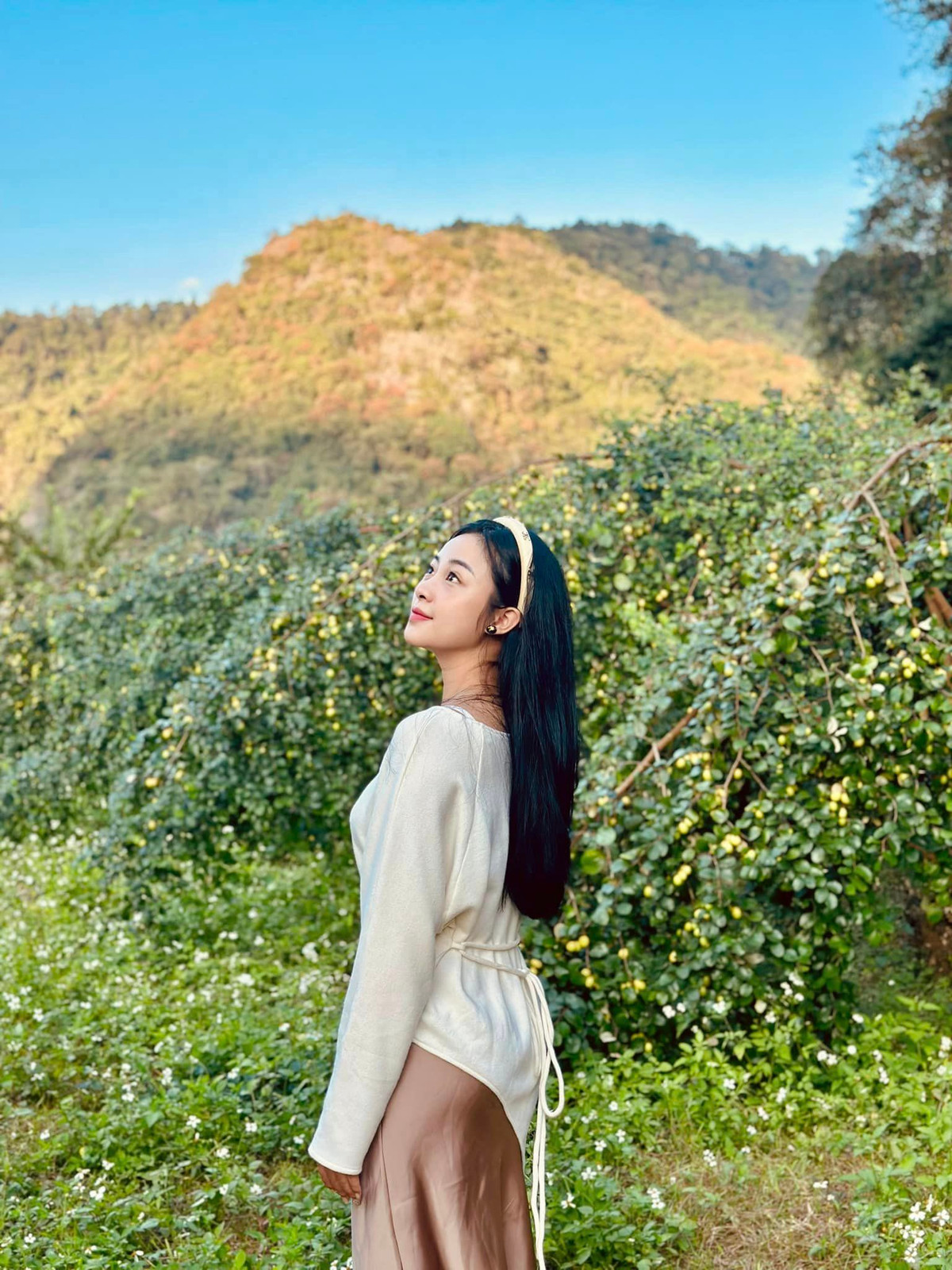 Ngoài việc được quan tâm với nhan sắc dịu dàng, quyến rũ thì Nhật Linh còn khiến bao người ngưỡng mộ với tài năng ở lĩnh vực kinh doanh.