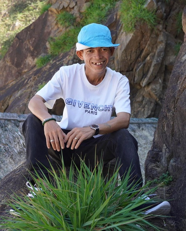 Youtuber "chăn bò" So Y Tiết lộ nhan sắc của vợ Youtuber