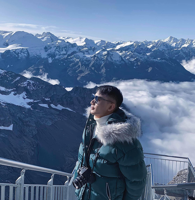 Sau khi rời chương trình Đường lên đỉnh Olympia, Quang Huy trở thành sinh viên ngành Kinh tế và Kinh doanh quốc tế của Đại học Ngoại thương. Hiện tại, anh chàng đang là giáo viên IELTS có tiếng tại Hà Nội.