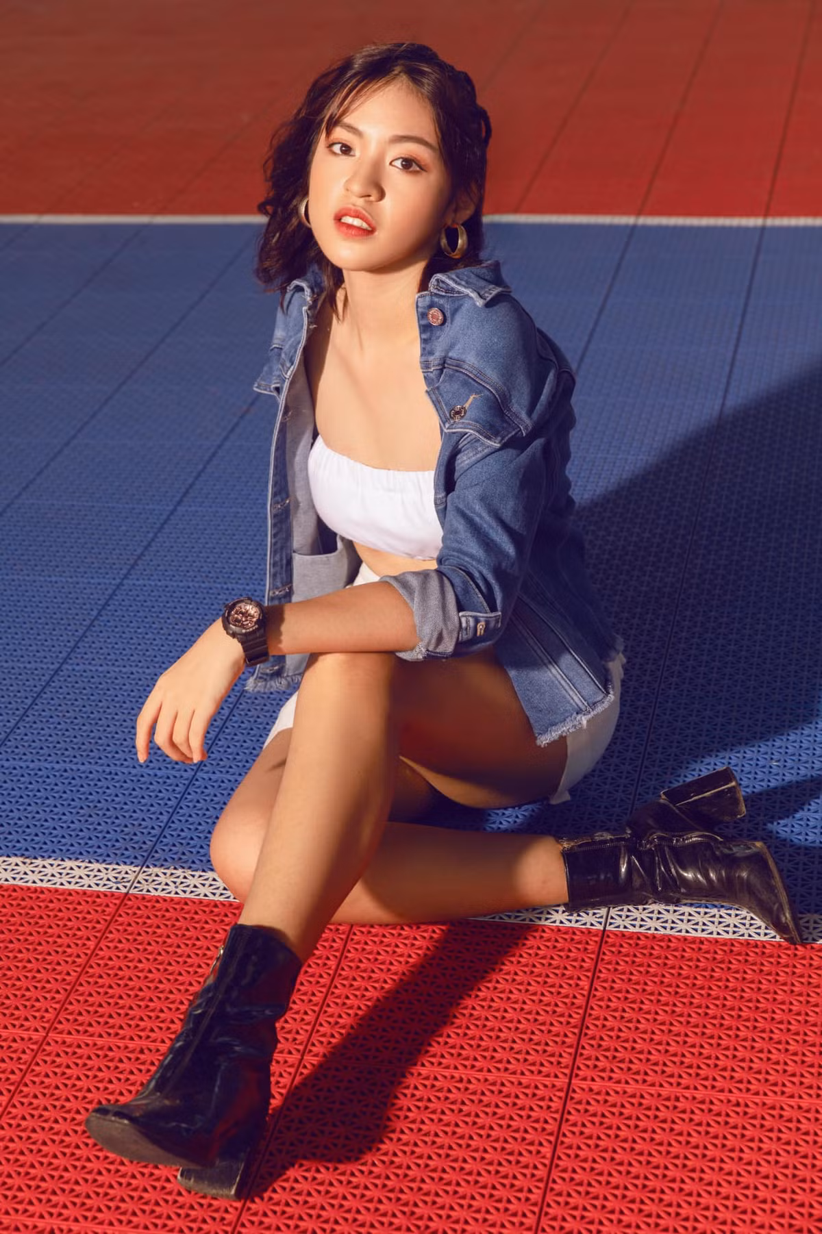 Trên trang cá nhân, Trần Thanh Tâm cũng không ngần ngại chia sẻ những bức hình với nhiều cách gu thời trang khác nhau.