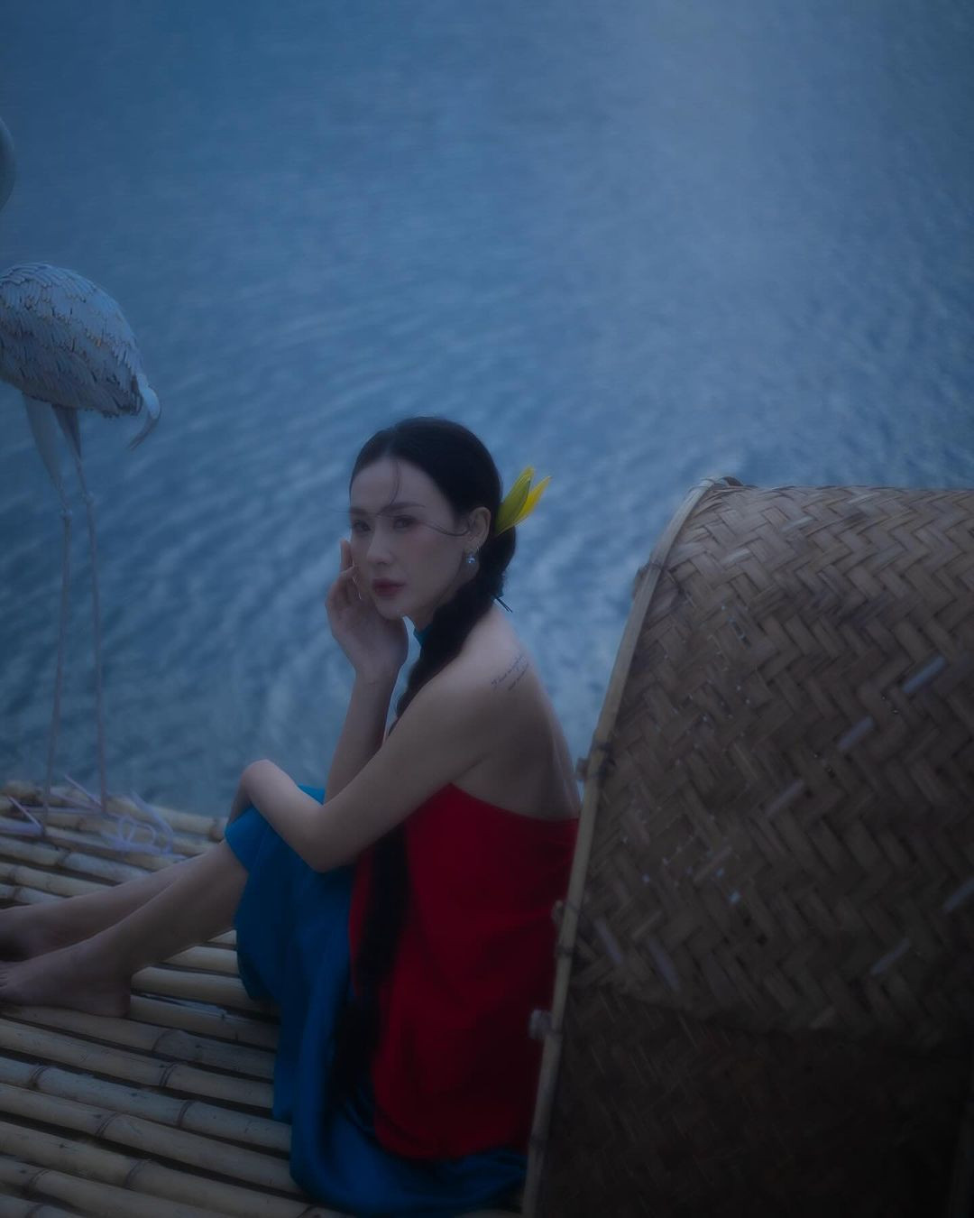 Những ngày qua cuộc đua gái xinh khoe ảnh Tết ngày càng nóng bỏng, mỗi cô nàng đều mang dáng vẻ riêng nhưng tựu chung lại họ đều khoe sắc miễn chê của mình. Mới nhất, cô nàng có nickname Sâu Xinh ( tên thật là Lê Ngọc Ánh) - bạn gái cầu thủ Vũ Văn Thanh là nhân vật mới nhất.