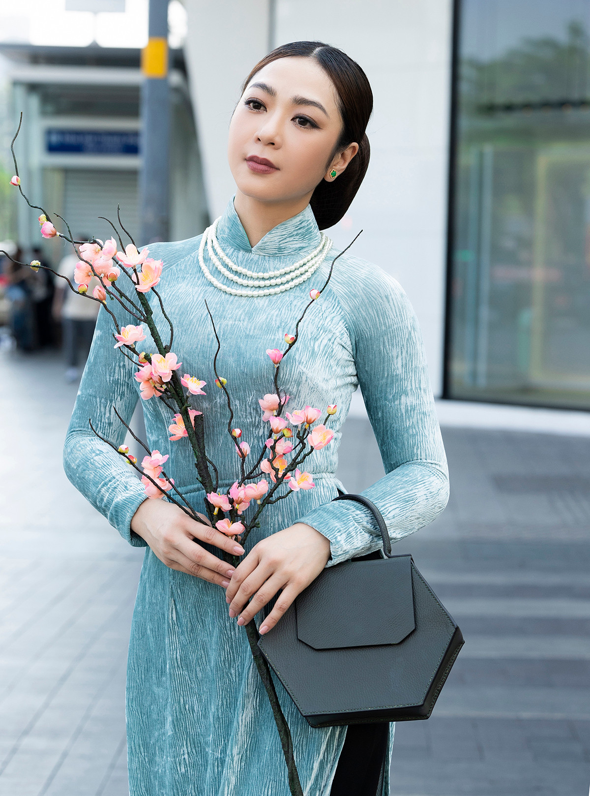 Hà Thanh Xuân nói cô vui khi được nhiều khán giả yêu mến, khen ngợi nhan sắc tuổi ngoài 30.