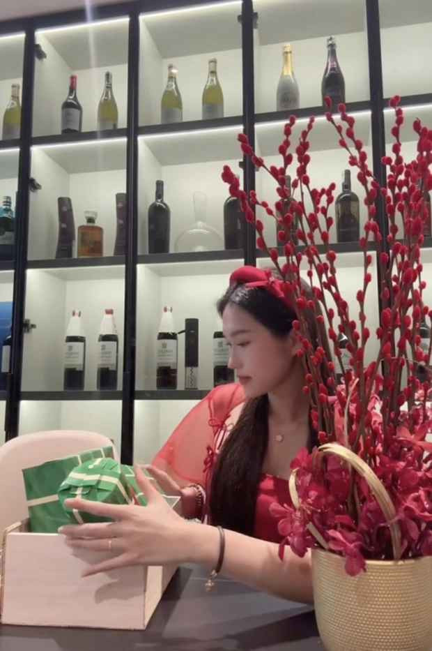 Năm nay là năm đầu Doãn Hải My đón tết ở nhà chồng với tư cách nàng dâu mới.