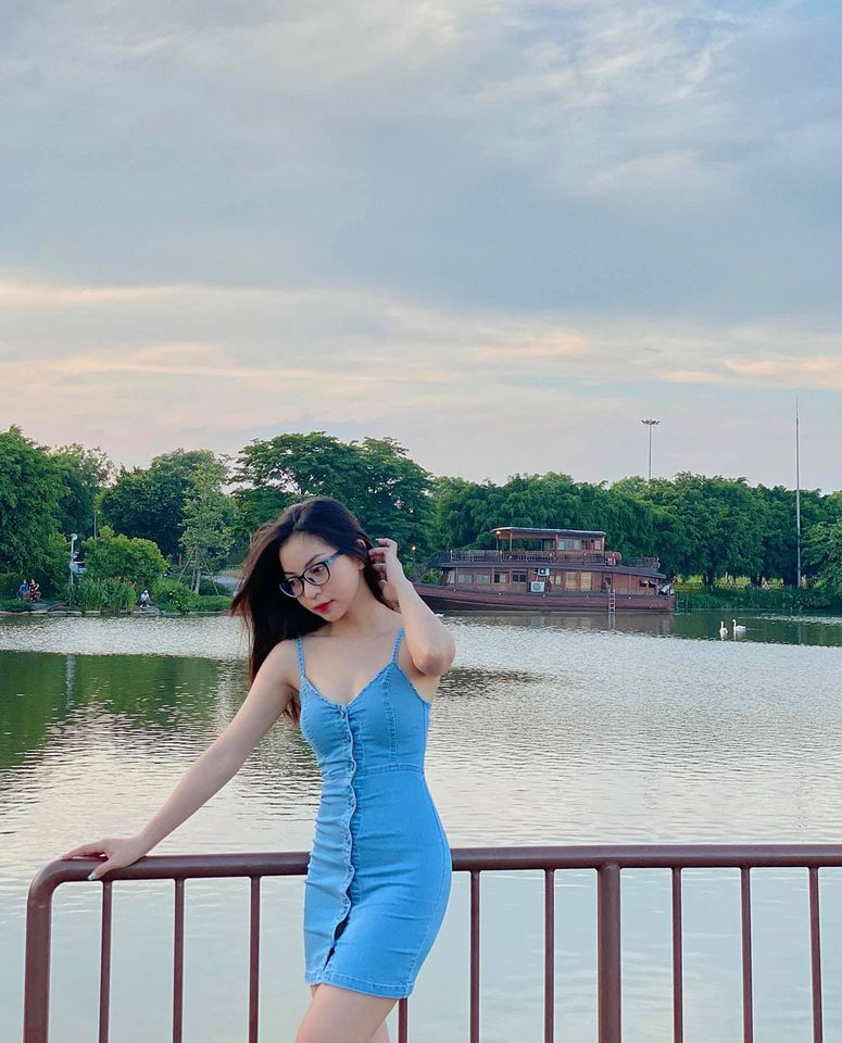 Có thể thấy, dù Nhật Lê có ở trong hoàn cảnh thế nào thì phía sau cô luôn có gia đình là điểm tựa.