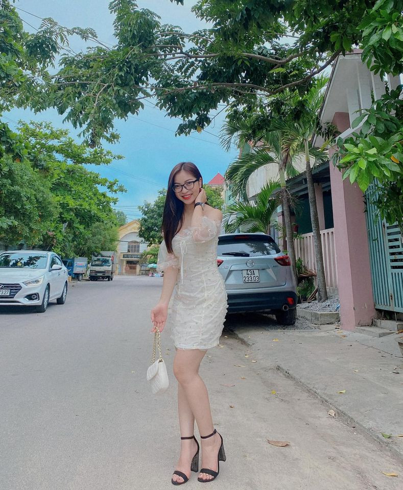 Đọc xong những dòng tâm sự của bố Nhật Lê khiến ai đọc được cũng phải rưng rưng về tình cảm gia đình của nàng hot girl sinh năm 1999 này.