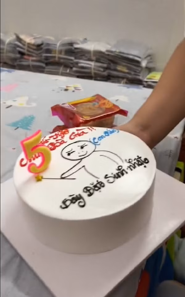 Nhưng nếu sử dụng để nói với bố mẹ, hoặc những người lớn tuổi thì không phù hợp, thể hiện sự thiếu tôn trọng với người lớn. Thậm chí với những vị phụ huynh khó tính, hậu quả sẽ khó mà lường trước được.