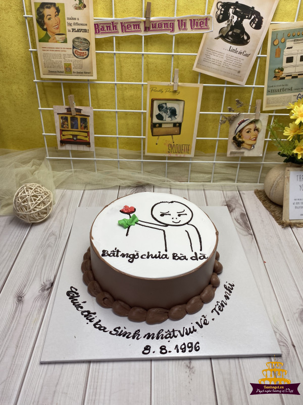 Phiên bản bánh kem của câu nói viral "bất ngờ chưa bà già"...