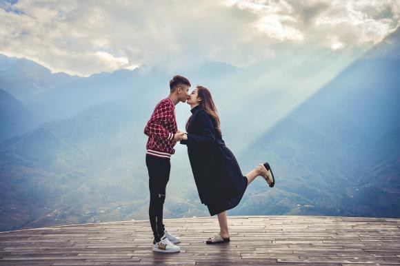 Võ Nhật Linh được nhiều người biết đến hơn khi kết hôn với cầu thủ Phan Văn Đức. Hiện tại, cặp đôi đã có 2 con (1 trai 1 gái).