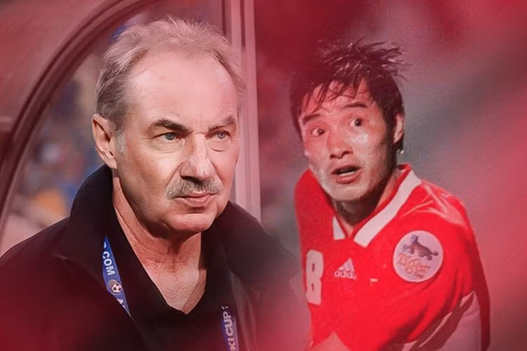 HLV Alfred Riedl va cau noi tung khien bong da Viet Nam bung tinh