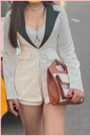 Tuy nhiên, tất cả những món đồ hiệu của hot girl tài chính đều đã được "bóc" là hàng "pha ke".