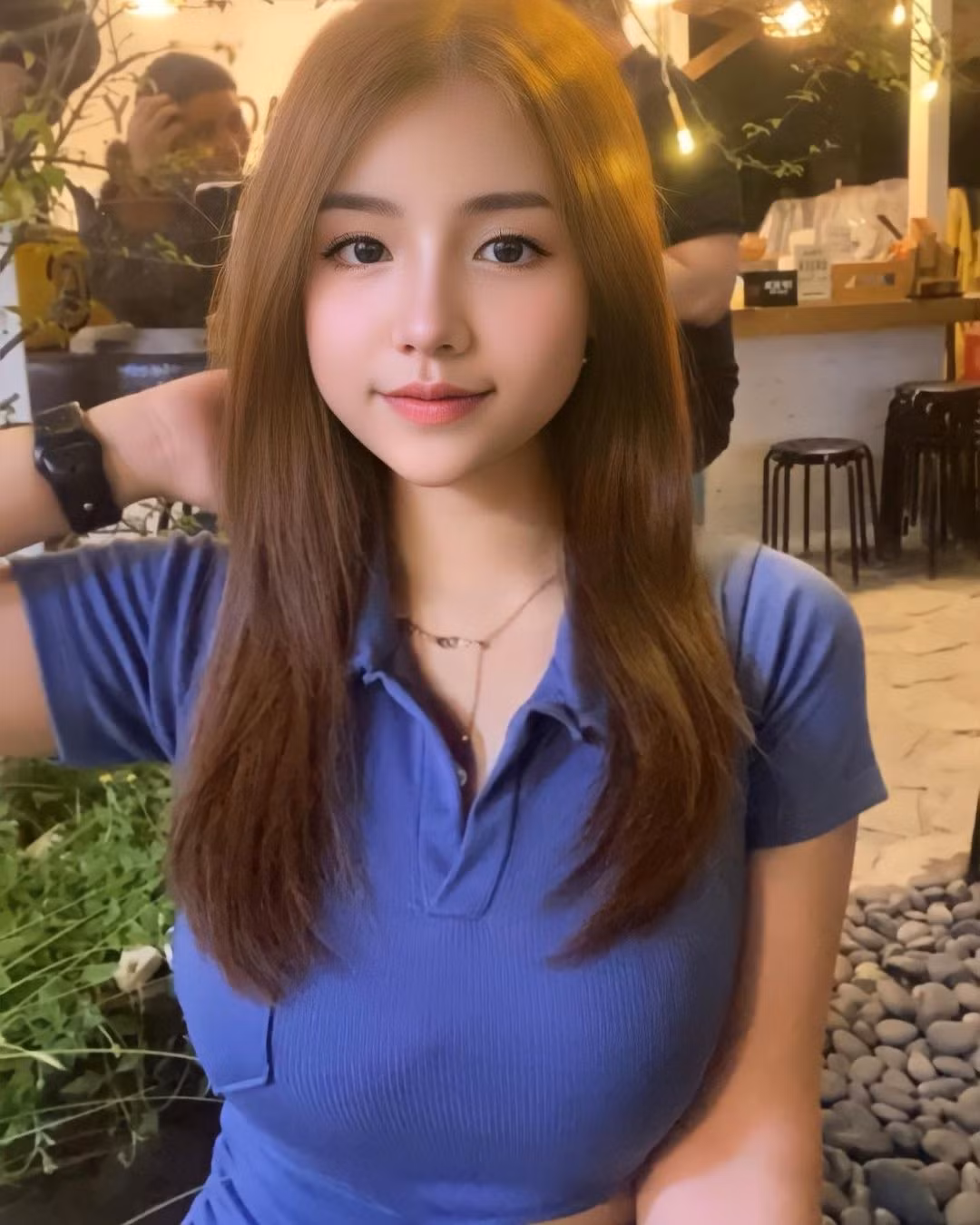 Đa số mọi người đều tán dương, ngưỡng mộ nhan sắc và dáng vóc nóng bỏng đỉnh cao của cô nàng.