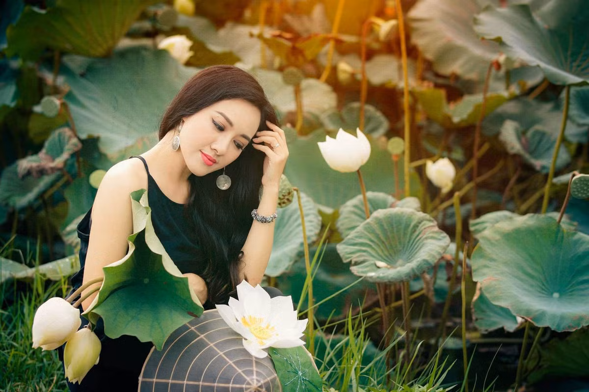 Do tính chất công việc bận rộn nên Hoài Anh không có quá nhiều thời gian để đến phòng tập. Tuy nhiên, mỗi khi rảnh rỗi, cô sẽ tự tập các bài yoga đơn giản tại nhà.