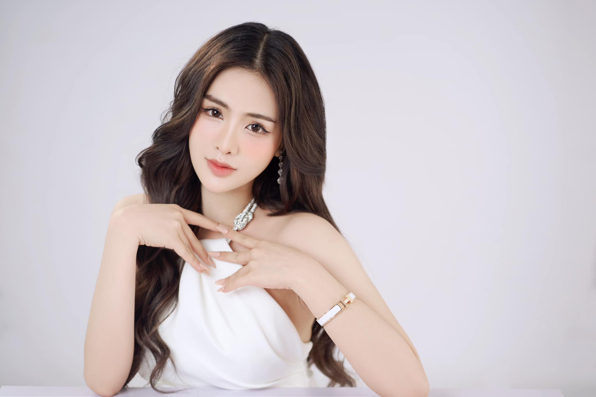 Thu Trang thường xuất hiện như một quý cô sang chảnh và thời thượng.