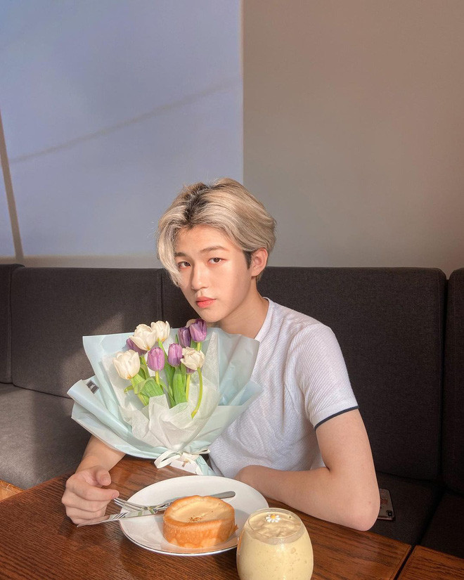 Dù ngày càng phổ biến nhưng golf vẫn luôn được đánh giá là môn thể thao dành cho giới nhà giàu. Bởi vậy mà đa phần những gương mặt đến với bộ môn này nếu không phải là các đại gia, hội gái xinh kiếm tiền giỏi thì cũng là rich kid đình đám.