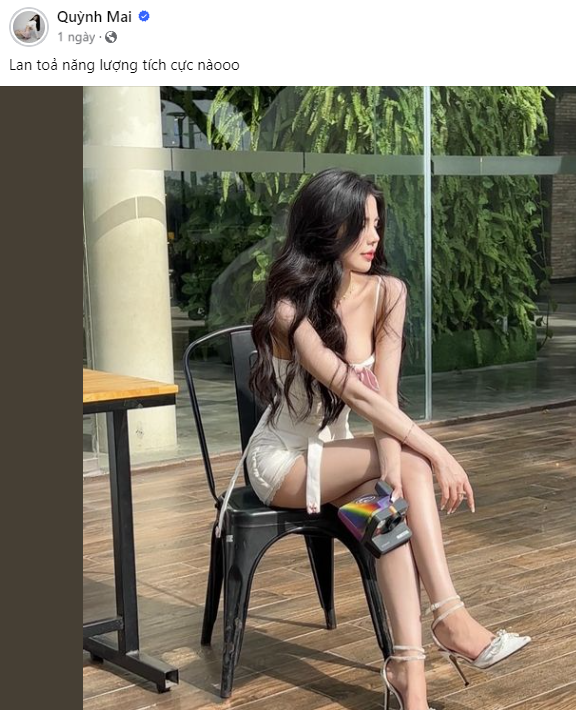 Hứng chịu những diễn biến và cảm xúc không hề dễ chịu thế nhưng Mai Dora vẫn rất mềm mỏng. Cô nàng được cho là có phản ứng đáng ngưỡng mộ sau khi nhận được loạt bình luận khiếm nhã từ anti-fan.