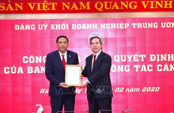 Dong chi Hoang Giang giu chuc Pho Bi thu Dang uy Khoi Doanh nghiep Trung uong