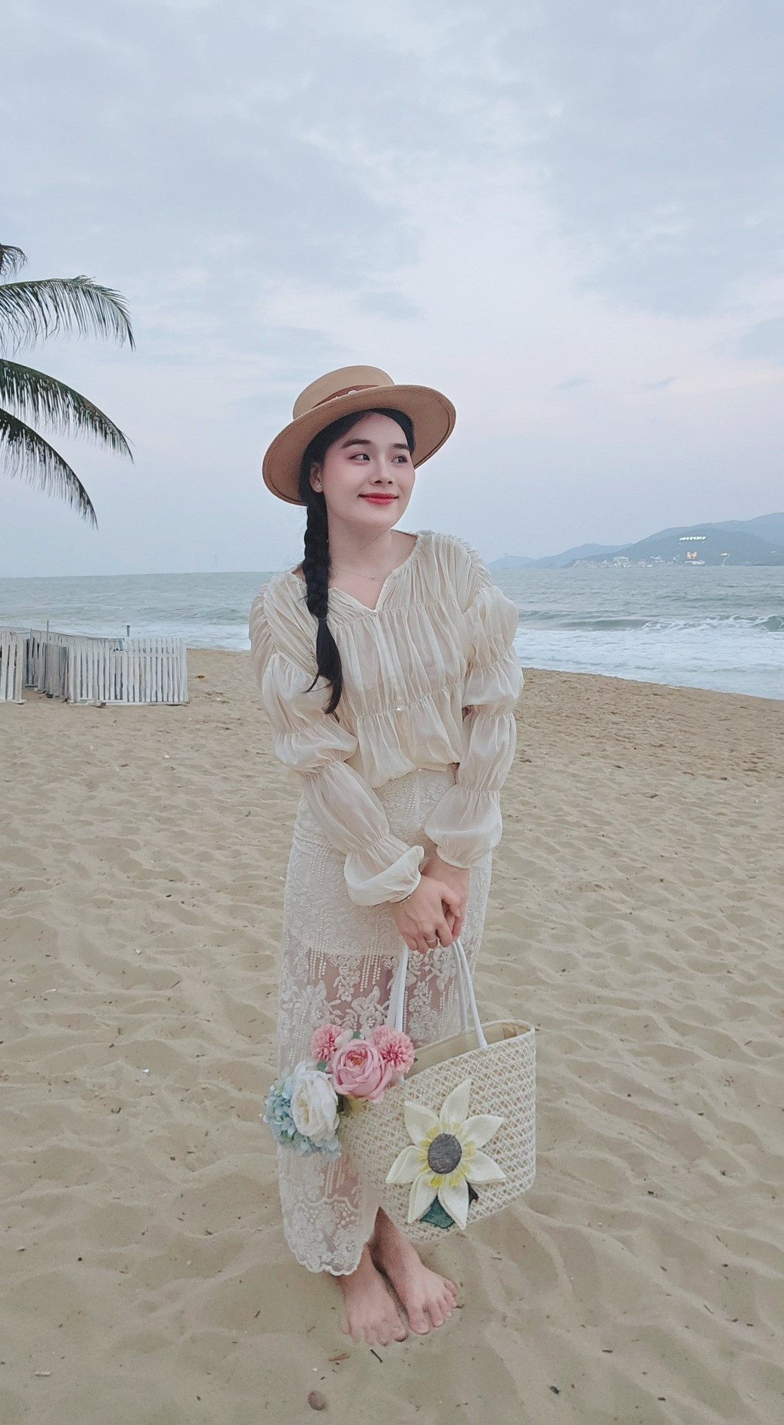 Ngân Thảo cũng thường xuyên đăng tải hình ảnh đời thường trên mạng xã hội.