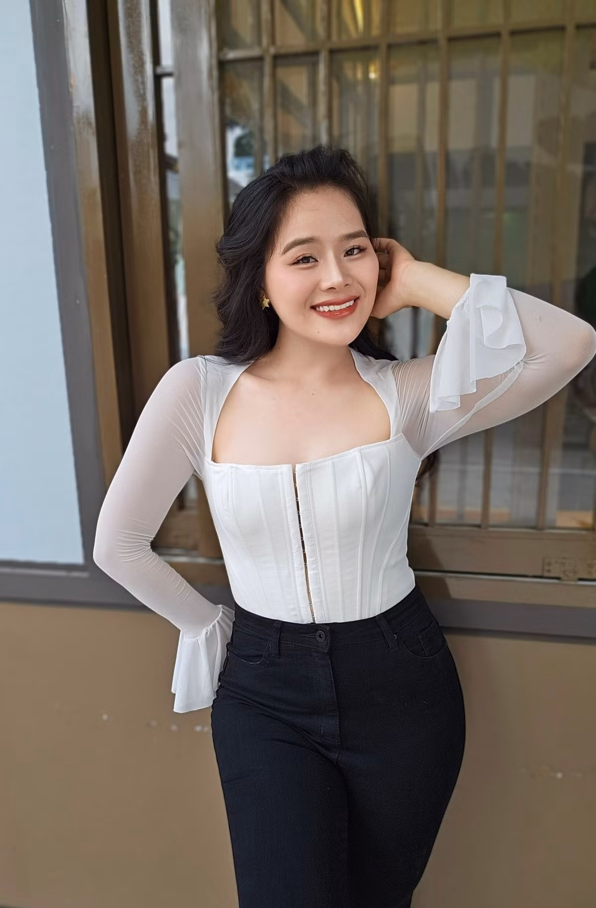 Đã 6 năm kể từ ngày nổi tiếng, Ngân Thảo của hiện tại có cuộc sống sung túc hơn trước rất nhiều. Nhờ việc trang cá nhân tăng follow chóng mặt, công việc bán hàng của cô ngày càng đắt khách.