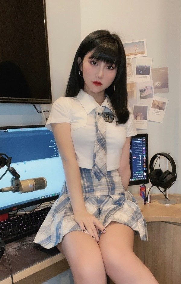 Cuoc song hien tai cua hot girl Layla Nguyen sau khi tu gia cong viec streamer