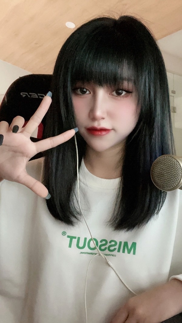 Cuoc song hien tai cua hot girl Layla Nguyen sau khi tu gia cong viec streamer-Hinh-2