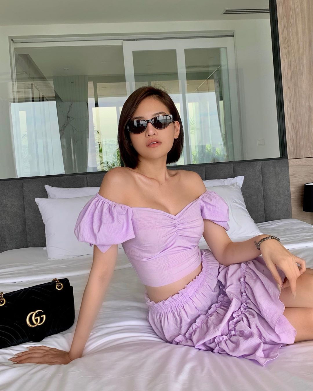 Dù không phải là nữ chính nhưng vai diễn Ánh của Thùy Anh cũng gây dựng được khá nhiều ấn tượng trong mắt người hâm mộ nhờ tính cách đanh đá chẳng giống ai và gu thời trang trẻ trung năng động hợp phong cách của đại đa số chị em công sở.