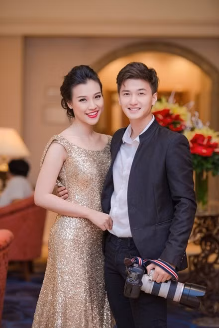 Trong 2 năm mặn nồng đó, hình ảnh cùng nhau xuất hiện trong các sự kiện hay trên mạng xã hội của Hoàng Oanh và Huỳnh Anh là điều quá quen thuộc với netizen.