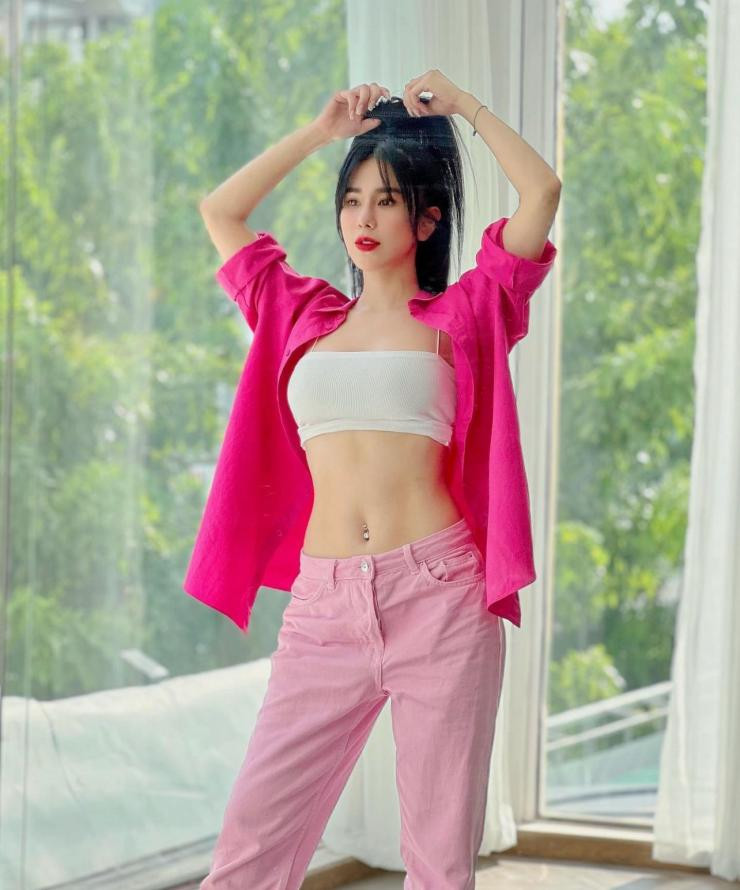 Thời điểm mới sinh con, Diệp Lâm Anh có tìm đến các phương pháp massage, thư giãn, liệu trình đánh tan mỡ để lấy lại vóc dáng. Sau đó, cô quay trở lại với việc tập luyện.