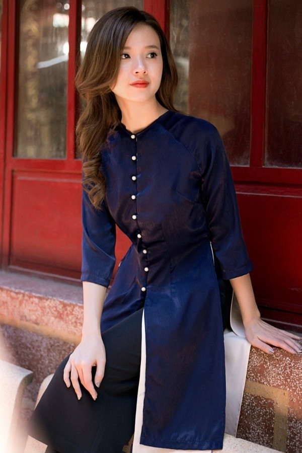 Chính từ hình xăm ở xương quai xanh trên đã khiến cựu hot girl 8X nhận không ít ý kiến trái chiều từ netizen.